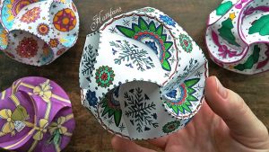 Hattifant Christmas Triskele Paper Globe Set Origami Ball
